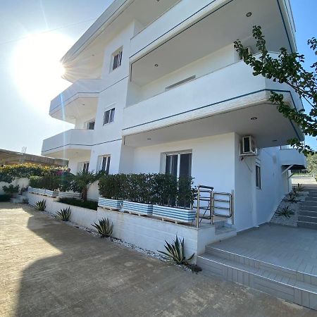 Hotel Vila Ali Ксамил Екстериор снимка