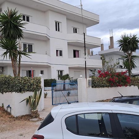 Hotel Vila Ali Ксамил Екстериор снимка