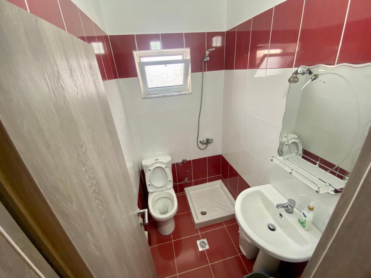 Hotel Vila Ali Ксамил Екстериор снимка