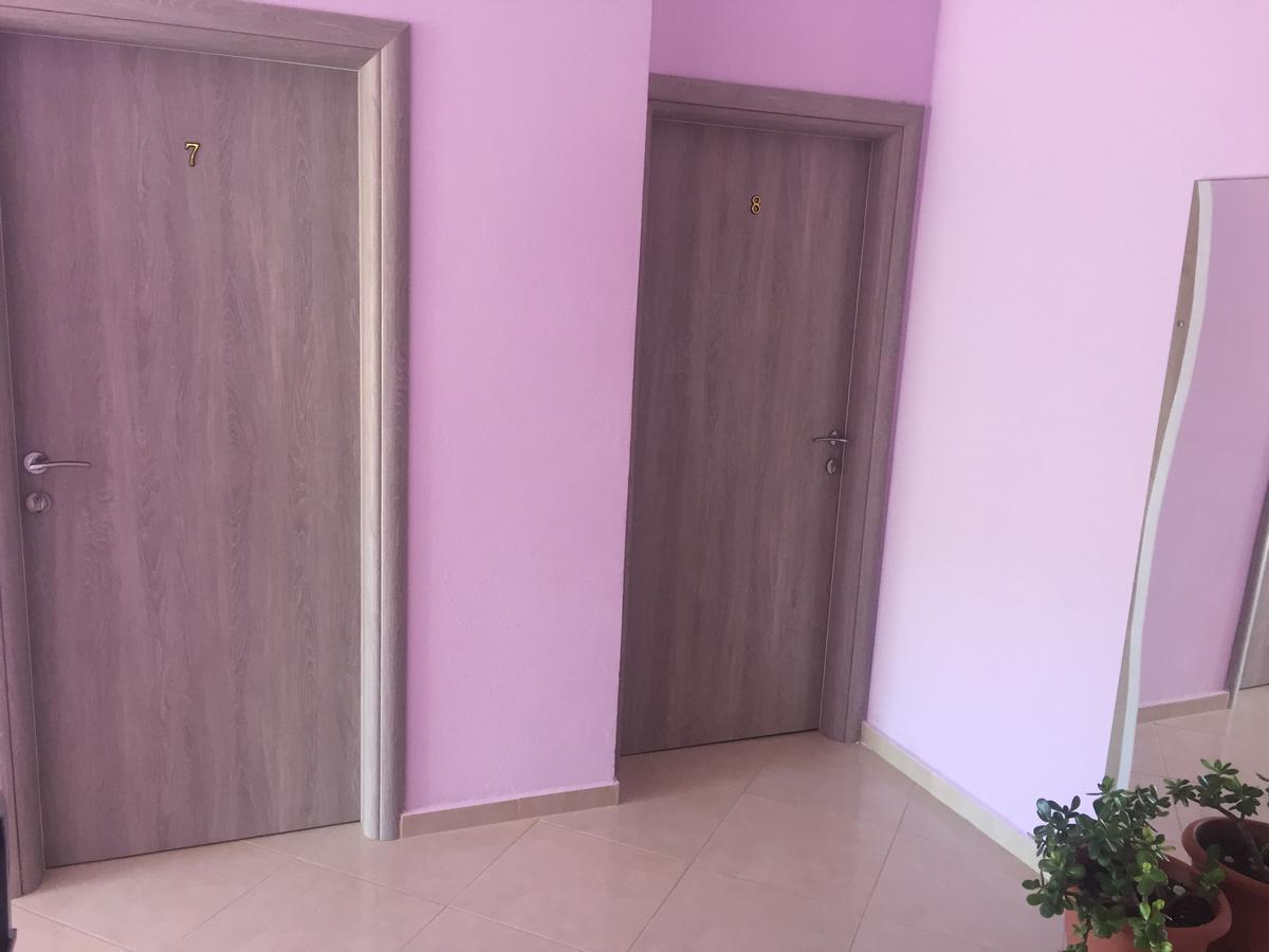 Hotel Vila Ali Ксамил Екстериор снимка